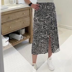 H&M Black and White Midi Skirt Size 8